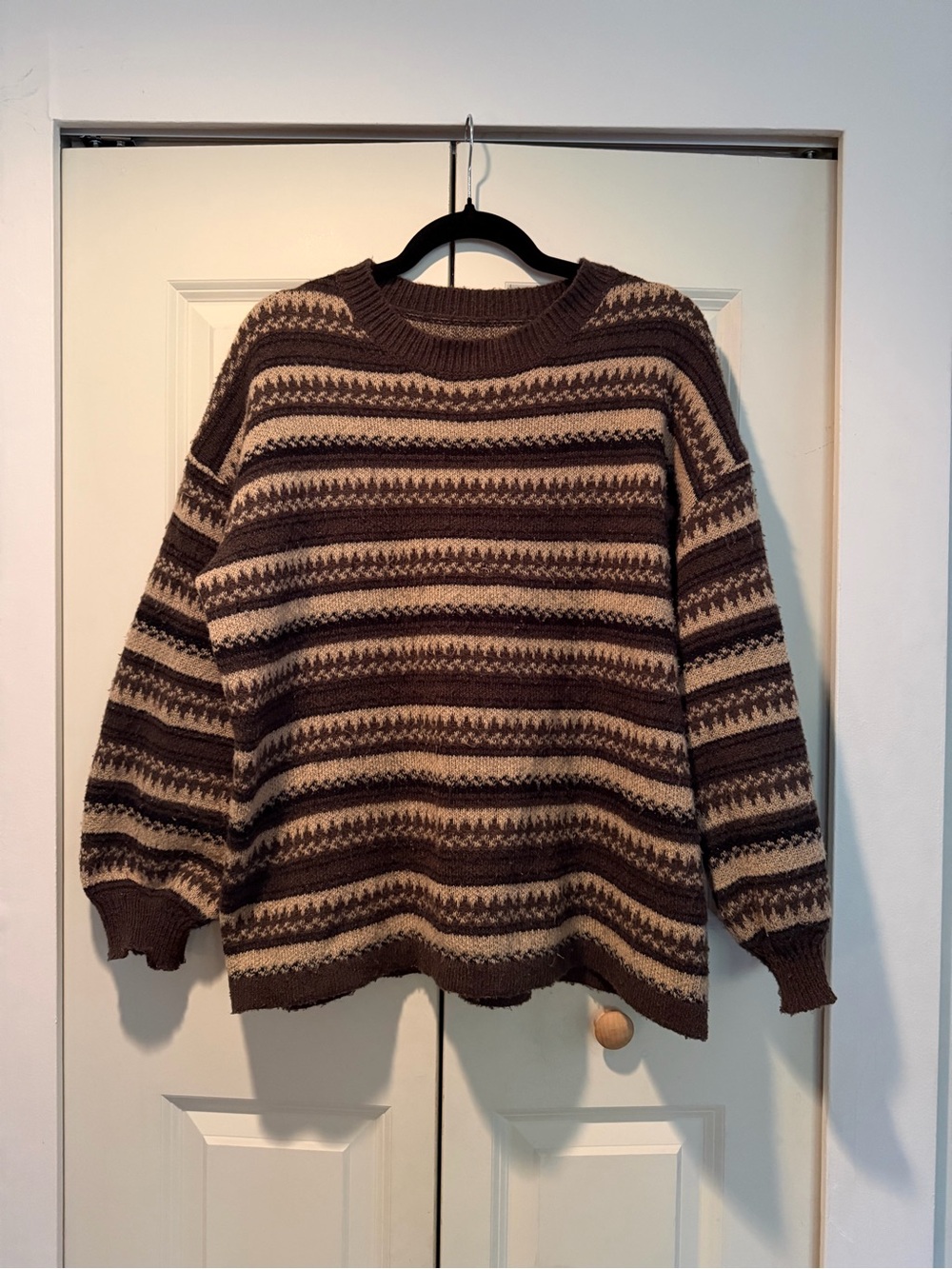 Vintage Cozy Striped Crewneck Sweater - Brown & Cream
